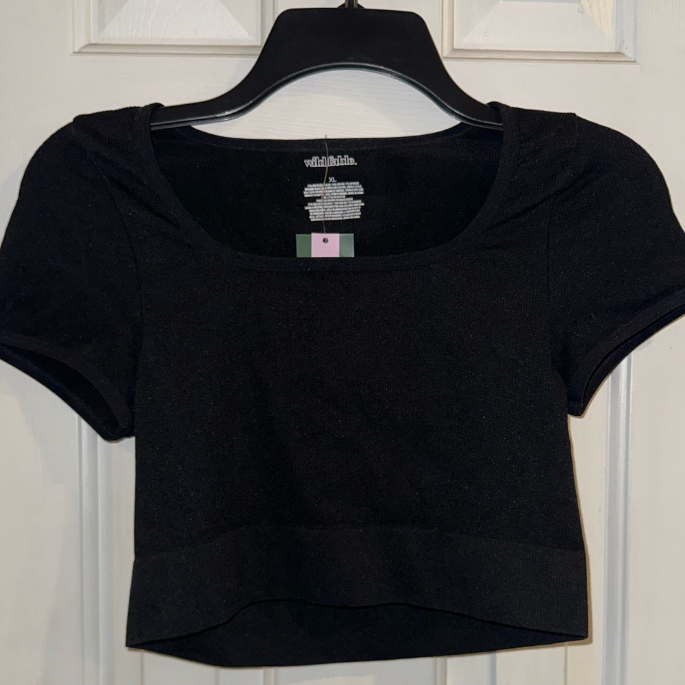 Short-sleeved Ribbed Black Crop Top - Size XL - NEW with tags